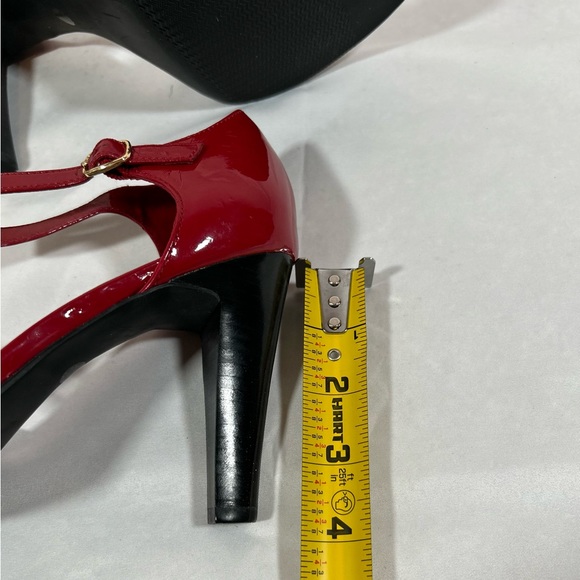 Worthington Sexy Red Heels open toe sandals with ankle strap 4 inch heel. - Picture 7 of 9